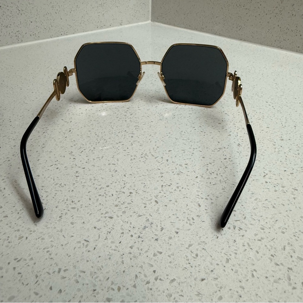 Authentic VERSACE VE2248 Medusa Gold Sunglasses w/ Hard Case NWOT - Picture 5 of 11